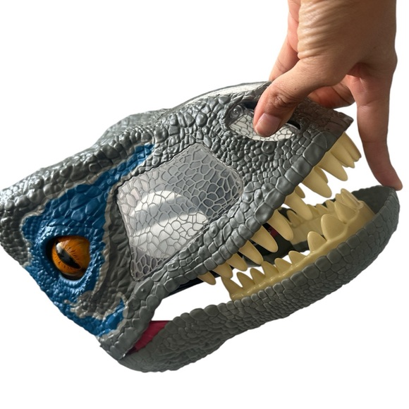 Mattel Jurassic World Dominion Velociraptor Blue Dinosaur Mask TESTED - Picture 7 of 7